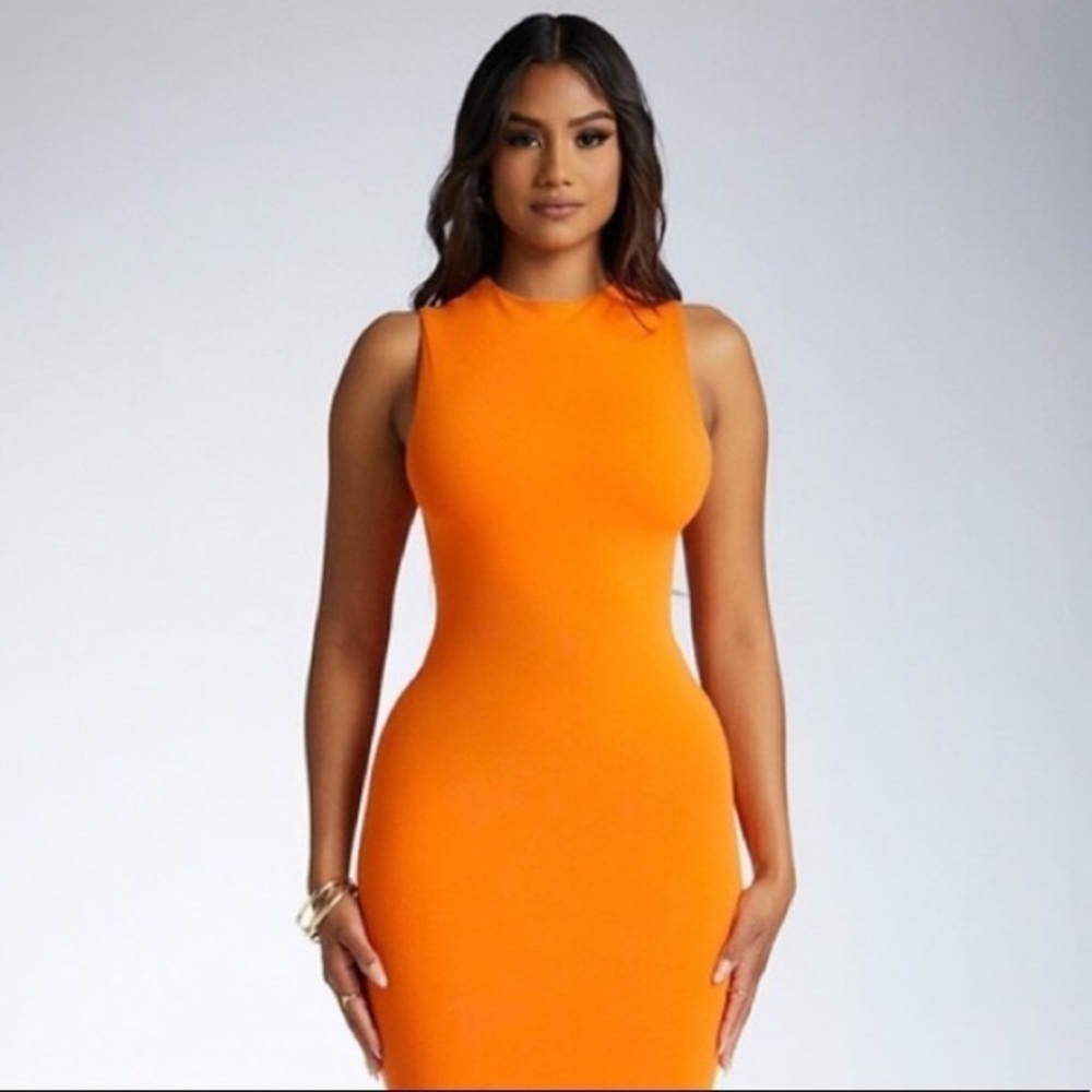 NWT! Orange Peel Naked Wardrobe Cutout Back Sleeveless Minidress - Size 2X💛